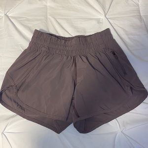 Lululemon tracker, size 4 length 4, low/mid rise
